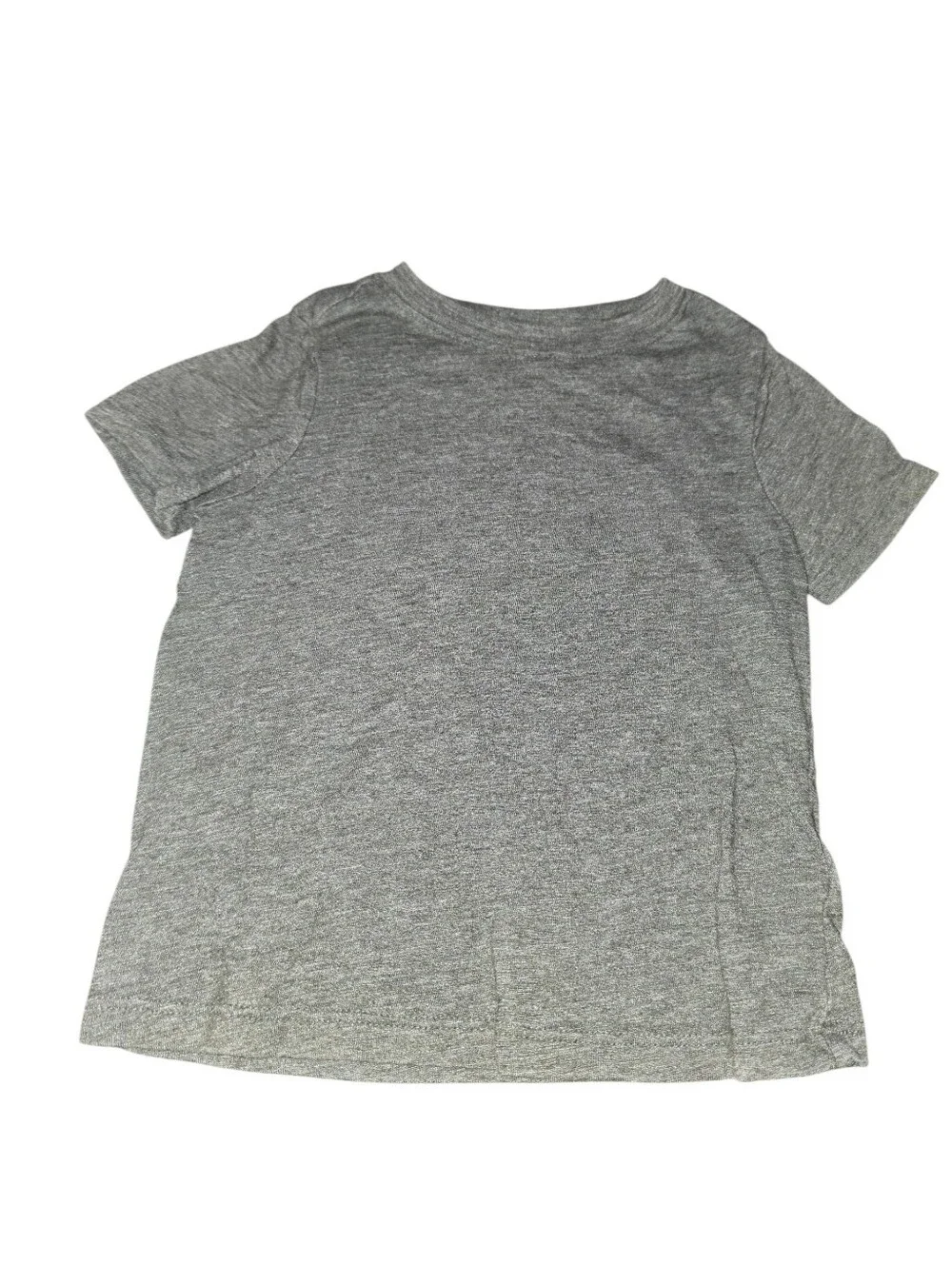 7/6/5. Old Navy Gray Kids Tee(PRICE IS FIRM IF YOUR JUST BUYING THIS ITEM)